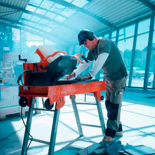 Плиткоріз Husqvarna диск 200мм, довжина ходу 660мм